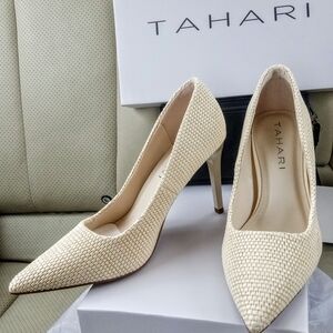 Tahari Women's Cream Heels